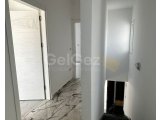 Karşıyaka'da satılık 3 yatak odalı yeni villa