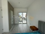 Karşıyaka'da satılık 3 yatak odalı yeni villa