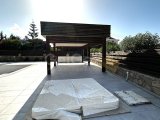 Denize yakın satılık lüks villa