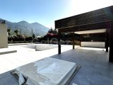 Denize yakın satılık lüks villa