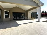 Denize yakın satılık lüks villa