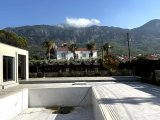 Denize yakın satılık lüks villa