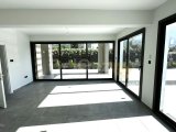 Denize yakın satılık lüks villa