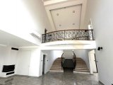 Denize yakın satılık lüks villa
