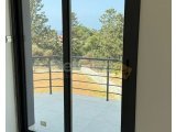 Alsancak bölgesinde satılık 1200m2 arsa içinde villa