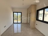Alsancak bölgesinde satılık 1200m2 arsa içinde villa