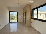 Alsancak bölgesinde satılık 1200m2 arsa içinde villa