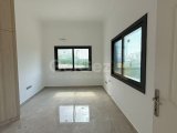 Alsancak bölgesinde satılık 1200m2 arsa içinde villa