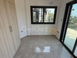 Alsancak bölgesinde satılık 1200m2 arsa içinde villa