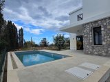 Girne Edremit'te satılık villa????