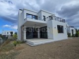 Girne Edremit'te satılık villa????