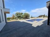 Girne Karşıyaka'da ultra lüks villa????
