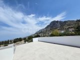 Girne Karşıyaka'da ultra lüks villa????