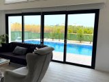 Girne Karşıyaka Satılık 3+1 Özel Havuzlu Villa