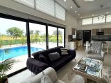 Girne Karşıyaka Satılık 3+1 Özel Havuzlu Villa