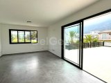 Lapta bölgesinde satılık geniş teraslı daire