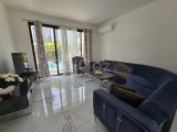 Lapta bölesinde türk koçanlı ikiz villa????