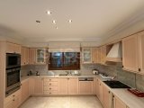 Ozanköy bölgesinde satılık özel havuzlu bungalow 2020 m2 arsa içinde