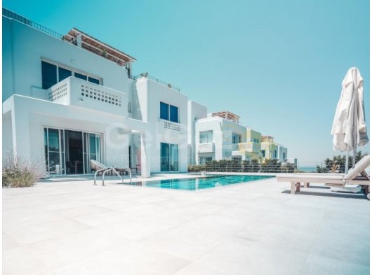 Girne Alsancak'ta Özel Havuzlu ve Bahçeli 3+1 Daire Fırsatı!