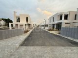 Alsancak Bölgesinde Merit Oteller Bölgesinde Yakın Satılık İkiz Villa