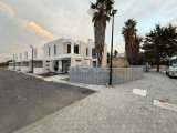 Alsancak Bölgesinde Merit Oteller Bölgesinde Yakın Satılık İkiz Villa