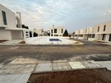 Alsancak Bölgesinde Merit Oteller Bölgesinde Yakın Satılık İkiz Villa