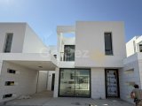 Alsancak Bölgesinde Merit Oteller Bölgesinde Yakın Satılık İkiz Villa