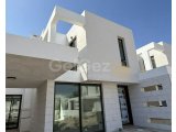Alsancak Bölgesinde Merit Oteller Bölgesinde Yakın Satılık İkiz Villa