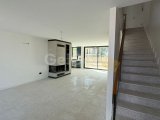 Alsancak Bölgesinde Merit Oteller Bölgesinde Yakın Satılık İkiz Villa