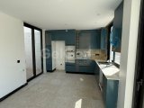 Alsancak Bölgesinde Merit Oteller Bölgesinde Yakın Satılık İkiz Villa