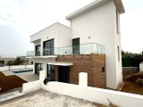 Alsancak bölgesinde satılık modern dizayn villa