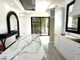 Alsancak bölgesinde satılık villa.Tüm vergiler ödenmiştir