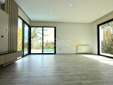 Alsancak bölgesinde satılık villa.Tüm vergiler ödenmiştir