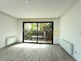 Alsancak bölgesinde satılık villa.Tüm vergiler ödenmiştir