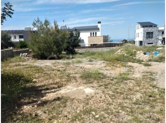 Deniz manzaralı satılık arsa