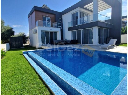 Girne Çatalköy'de Lüks 4+1 Villa, Özel Havuz ve Bahçe ile Satılık!