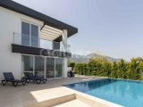 Girne Çatalköy'de Satılık 4+1 Villa - Özel Havuz ve Otopark ile Hayalinizdeki Evi Bulun!