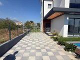 Çatalköy bölgesinde satılık özel havuzlu villa, daire fiyatına!