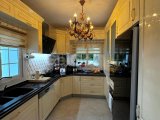 Girne Çatalköy'de satılık 4+1 lüks özel villa