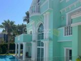 Girne Çatalköy'de satılık 4+1 lüks özel villa
