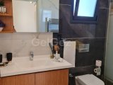 Girne Çatalköy'de satılık 4+1 özel havuzlu villa
