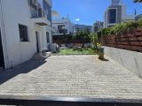 Girne Çatalköy'de satılık 4+1 özel havuzlu villa