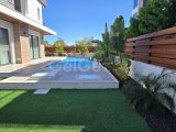 Girne Çatalköy'de satılık 4+1 özel havuzlu villa