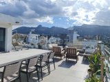 Girne Çatalköy'de satılık 4+1 özel havuzlu villa