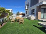 Girne Çatalköy'de satılık 4+1 özel havuzlu villa