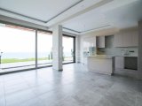 Girne Esentepe'de Deniz Manzaralı Satılık 3+1 Daire