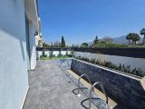 Girne Alsancak'ta Merit Oteller bölgesinde modern villa