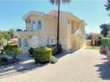 Muhteşem deniz ve dağ manzaralı, havuzlu 3+1 villa