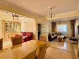 Karşıyaka bölgesinde satılık geniş arazili (2246 m2)villa!!