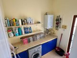 Karşıyaka bölgesinde satılık geniş arazili (2246 m2)villa!!